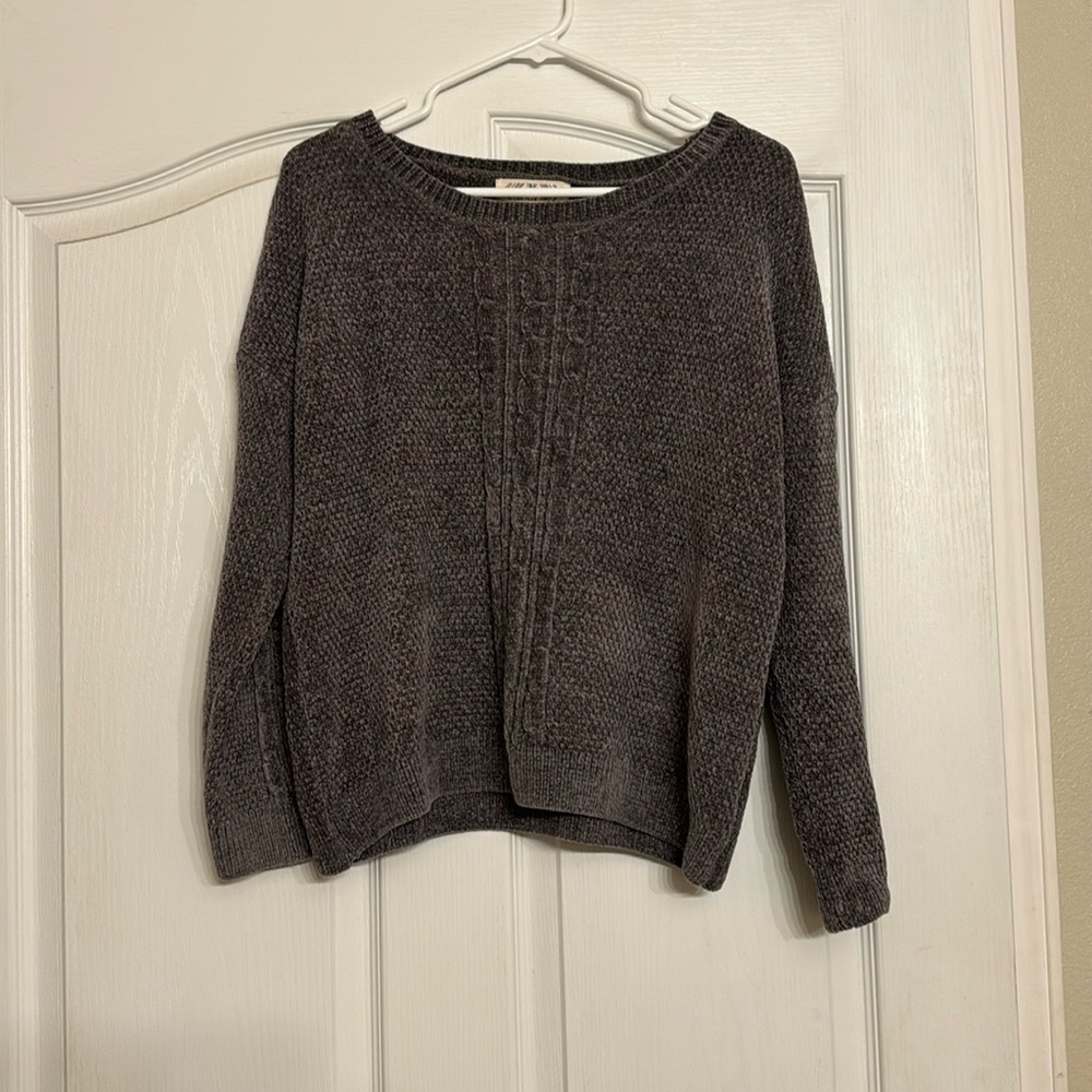 Pink Rose, gray chenille, size large sweater, great condition